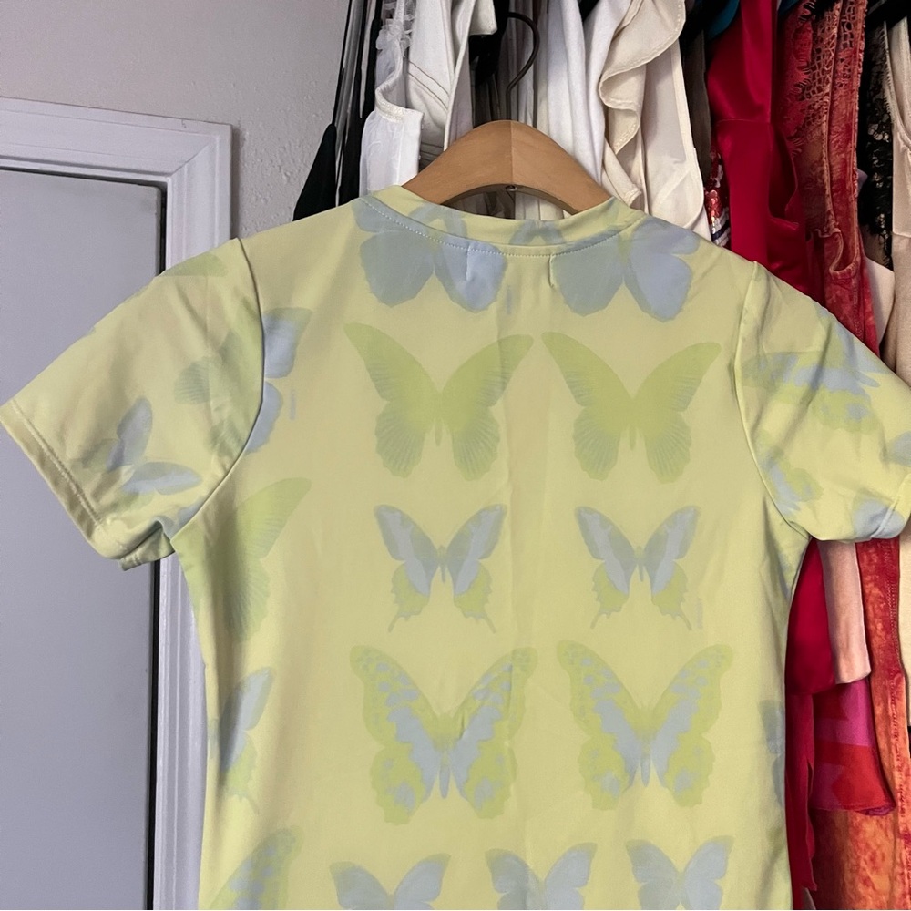 OMIGHTY‎ yellow green butterfly print short sleeve T-shirt - Picture 3 of 5